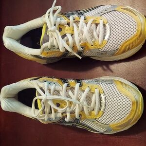 ASICS woman gel-1150 yellow, white, and gray sneakers size 9